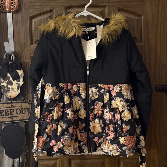 Black Floral Kids Puffer Jacket with Faux Fur Hood - Picture 2 of 6